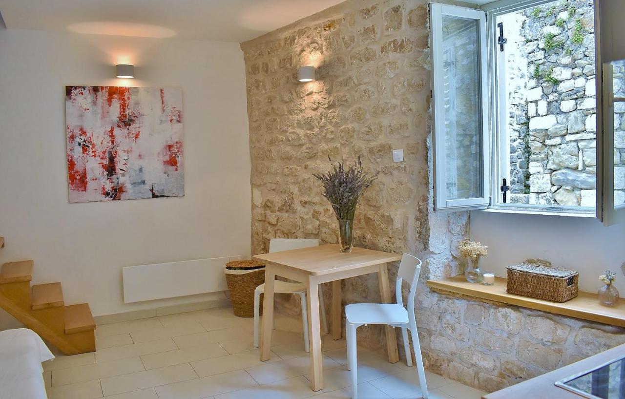 Rooms And Studio Old Town Раб Экстерьер фото