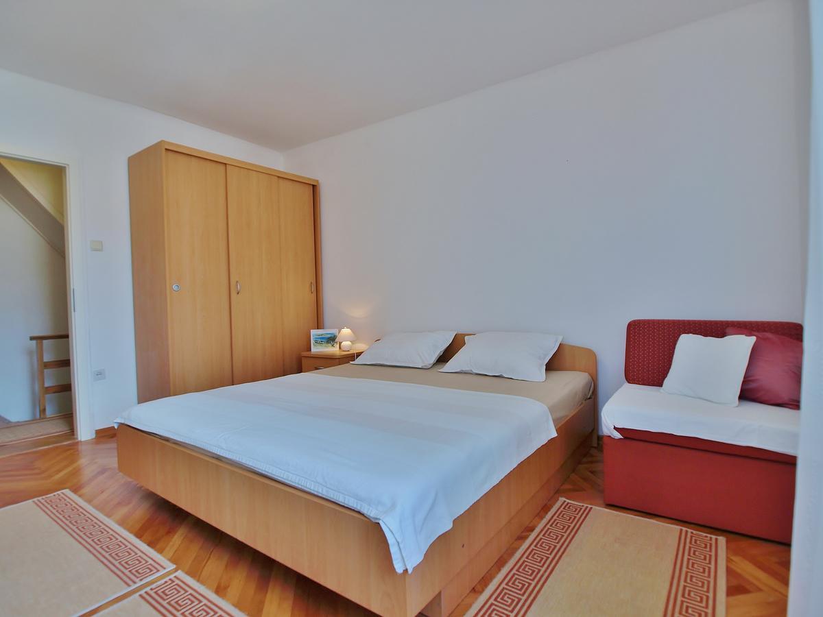 Rooms And Studio Old Town Раб Экстерьер фото