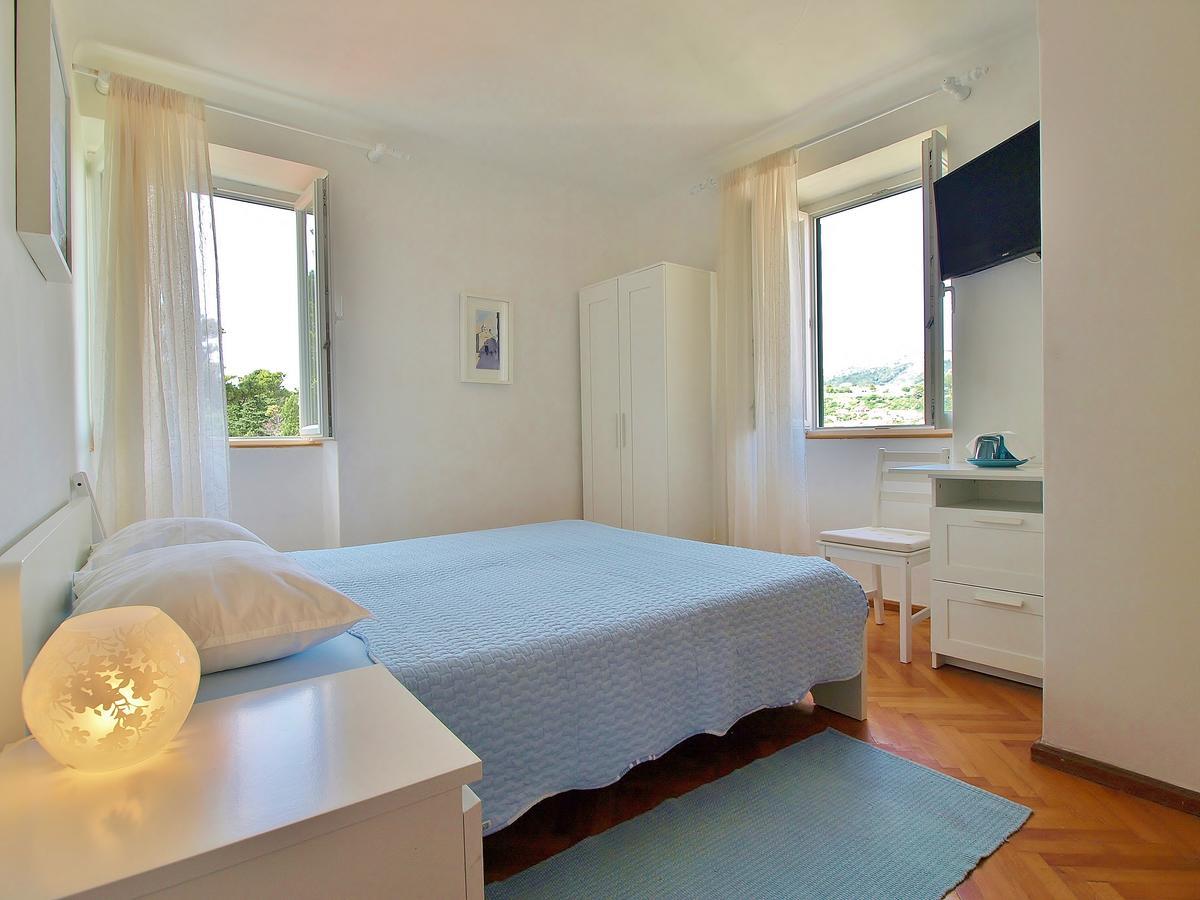 Rooms And Studio Old Town Раб Экстерьер фото